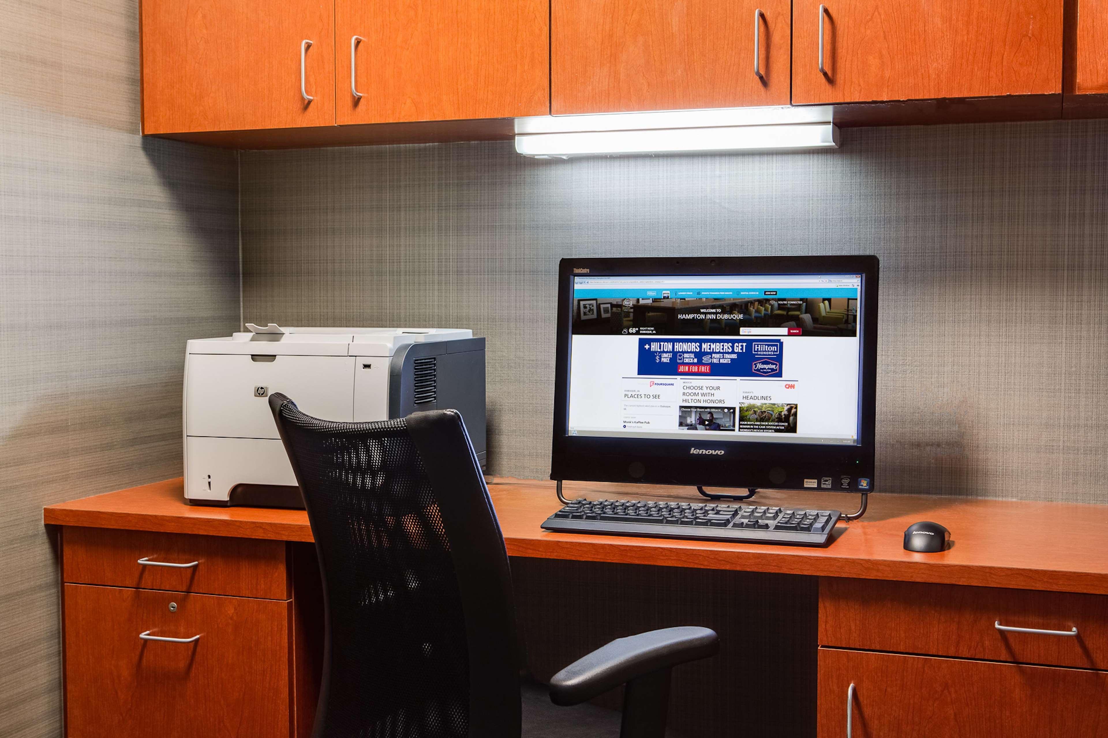 Hampton Inn Dubuque Zewnętrze zdjęcie