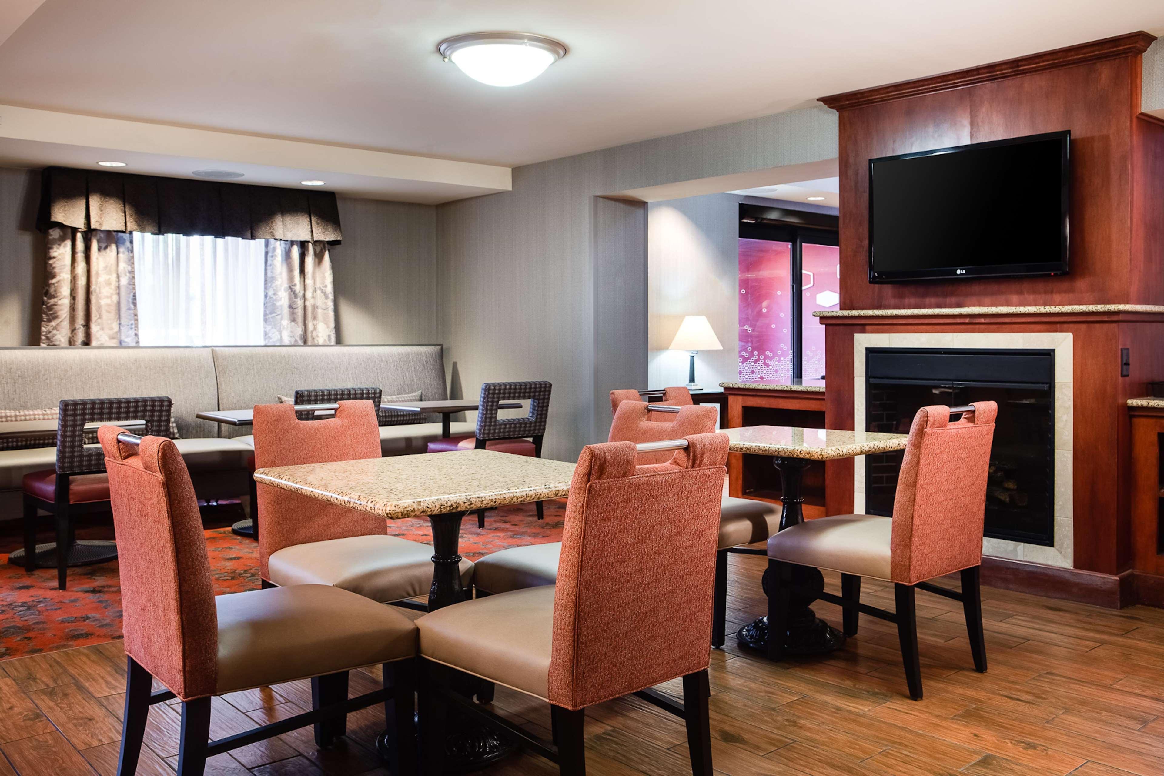 Hampton Inn Dubuque Zewnętrze zdjęcie