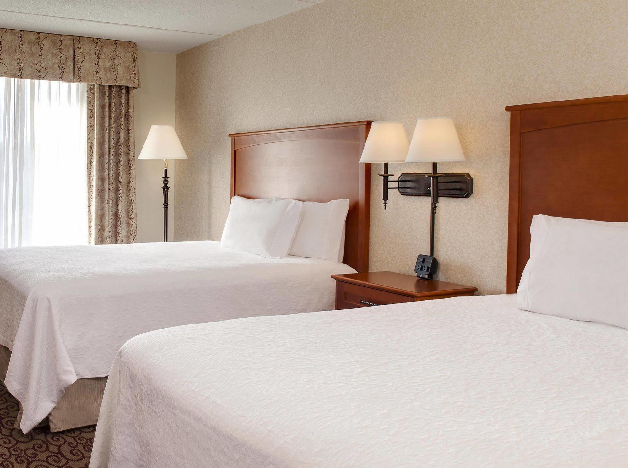 Hampton Inn Dubuque Zewnętrze zdjęcie